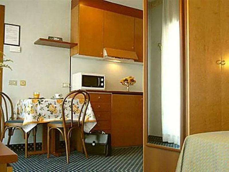 Aparthotel Residence Desenzano Milan