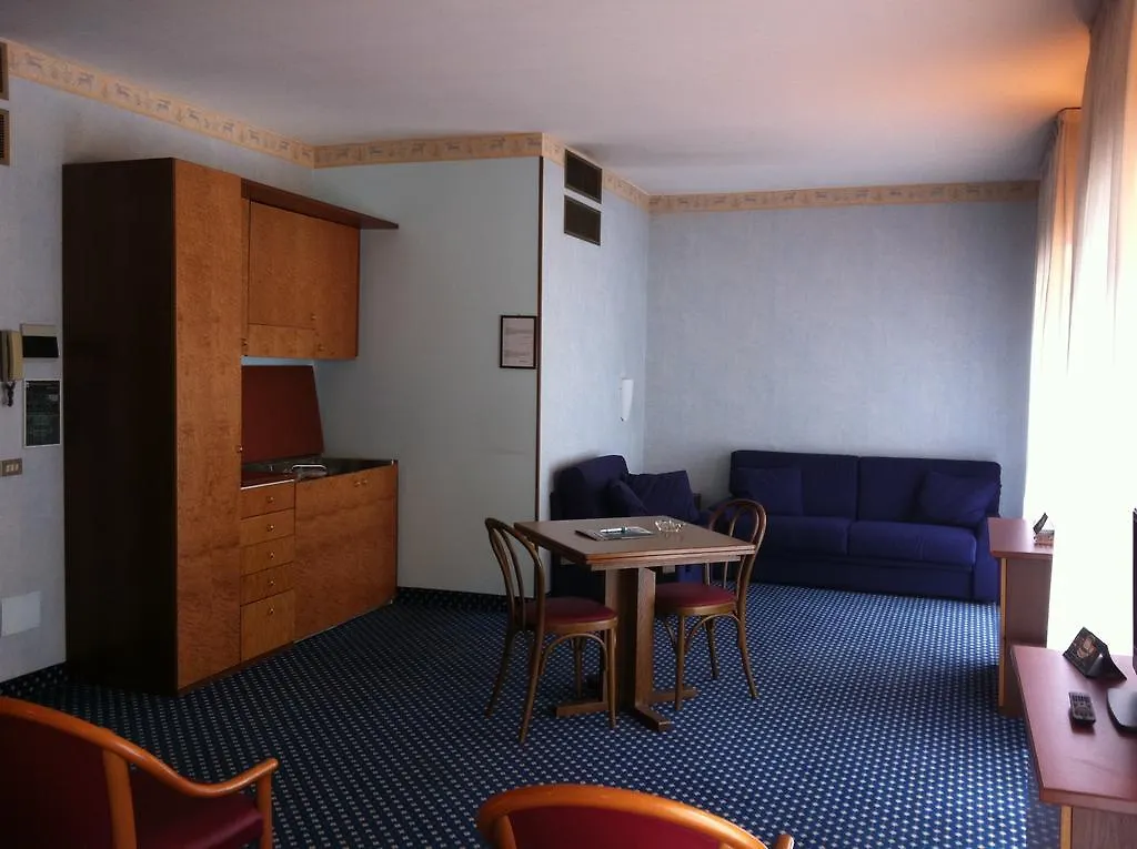 Aparthotel Residence Desenzano Milan