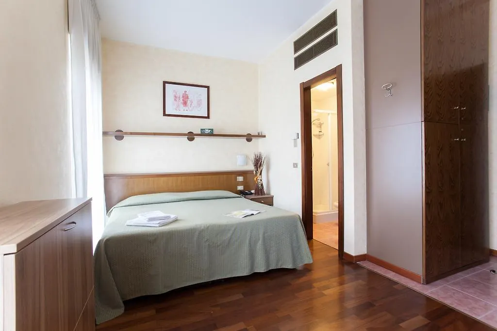 *** Aparthotel Residence Desenzano Milan Italy