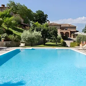 https://casale-giulia.it-tuscanyhotel.com